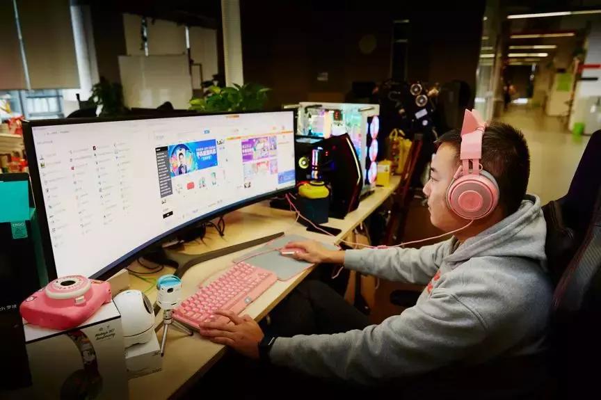 新年第一个工作日，打开天猫小二的购物车，我们发现了很多小秘密