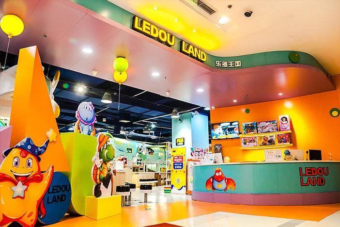 9.9元淘气堡单次游玩,乐多王国儿童室内主题乐园门票