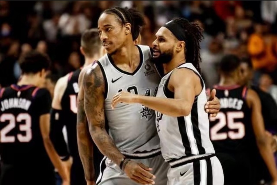 0.4秒绝杀9年前,0.4秒绝杀马刺三次暂停