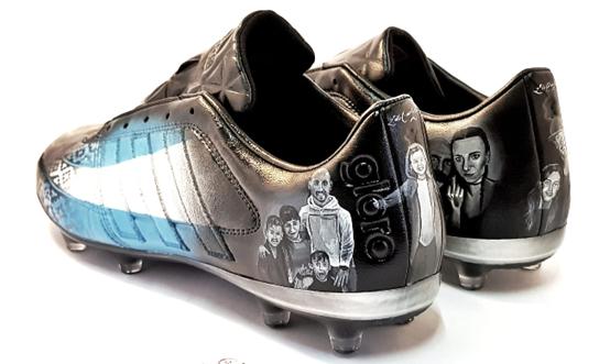 曲线追星！美女画师为球鞋作画险因偏见放弃，与梅西结缘扭转命运