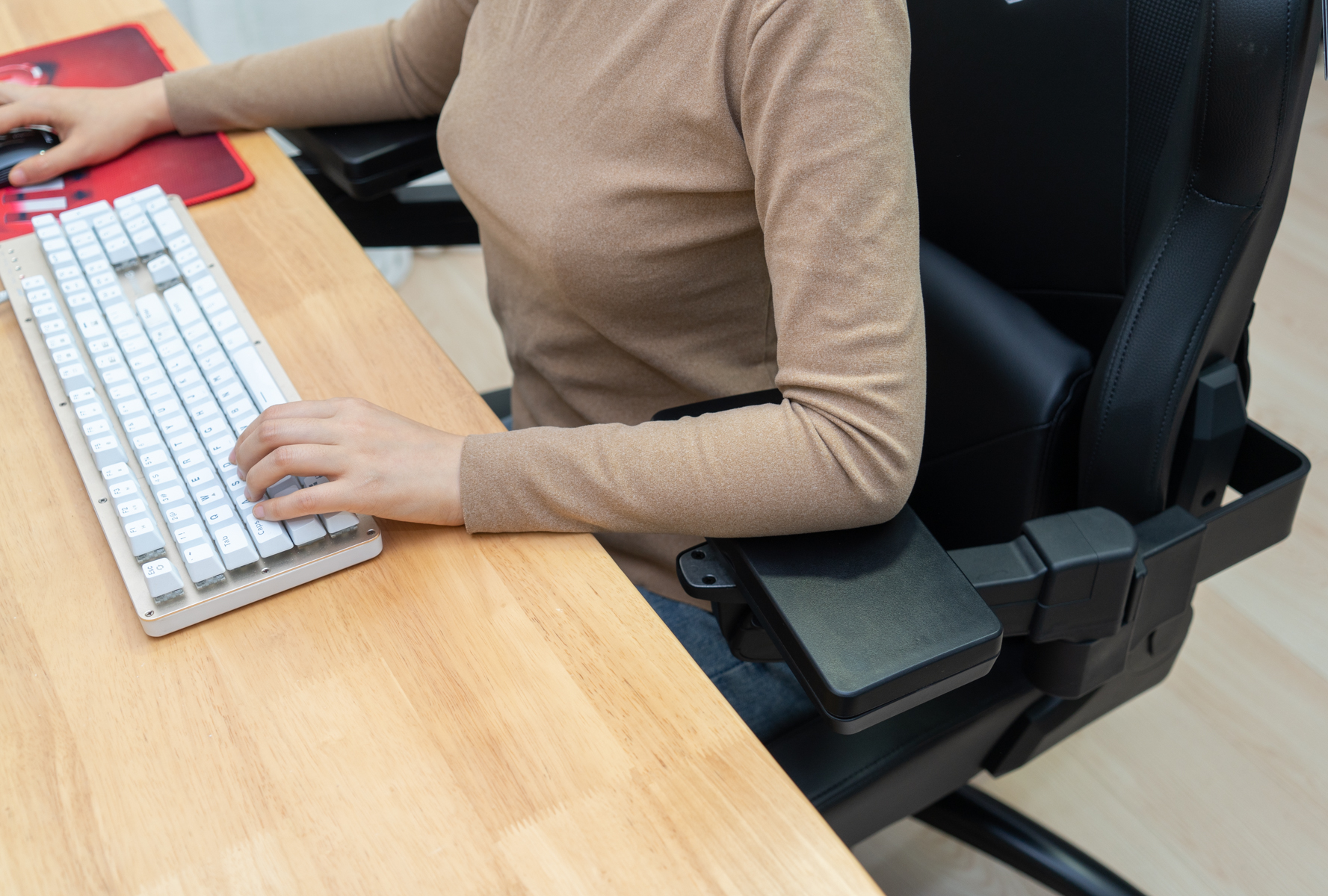 傲风机械臂电竞椅,电竞椅选择哪种好