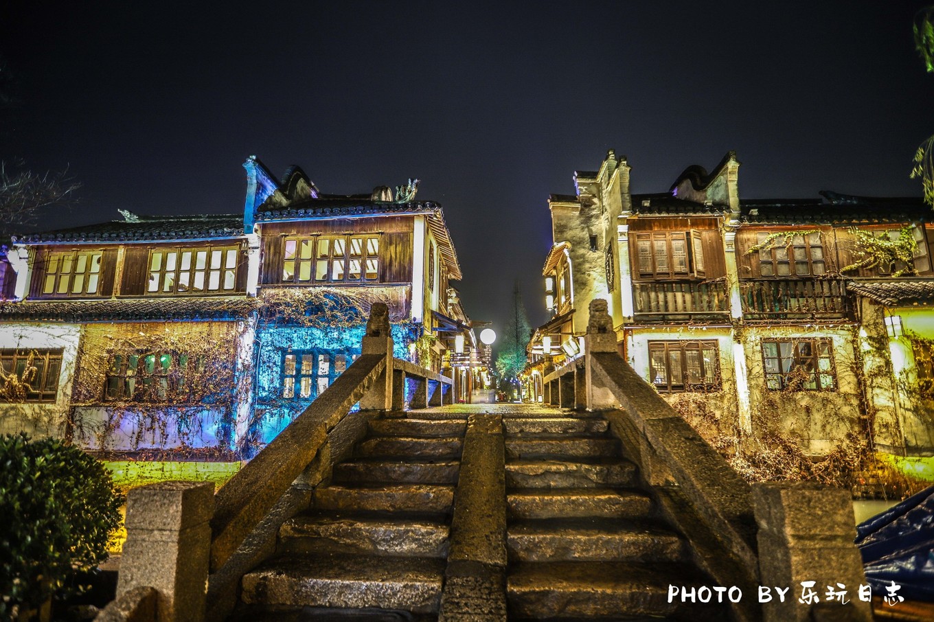 江南周庄古镇夜景美如画,推荐一个好的地方周庄古镇