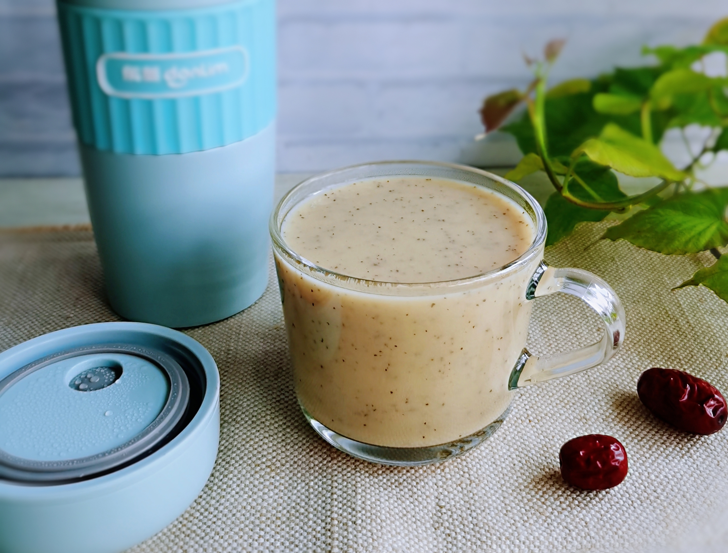 这个网红全能小杯一键搞定红枣豆米糊,开盖即饮,一杯元气满满