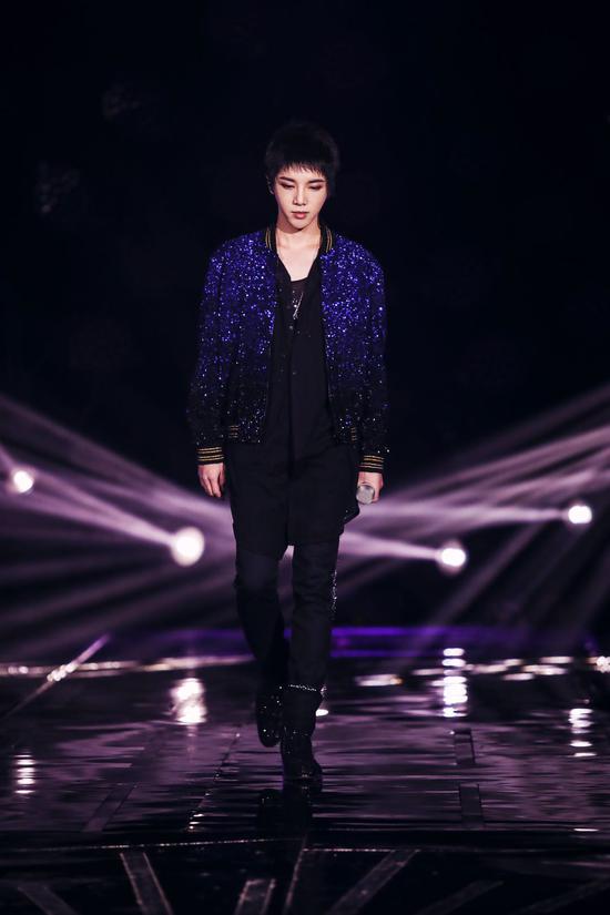 华晨宇拿下歌王第一轮淘汰,华晨宇再次破王牌纪录