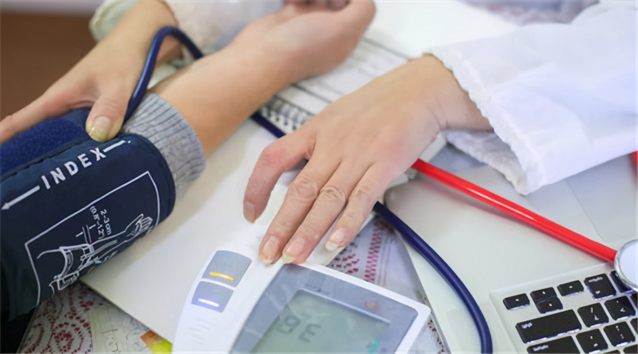 低血压服用硝酸甘油片副作用,吃4片硝酸甘油导致晕厥