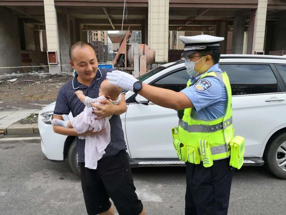 交警全力护航,交警部门全力护航高考