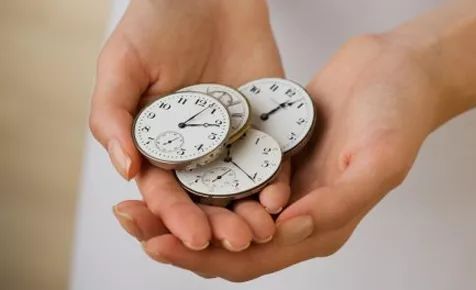 懒人的发展已经阻止不了啦：代驾、代购，连代人排队都火起来了……