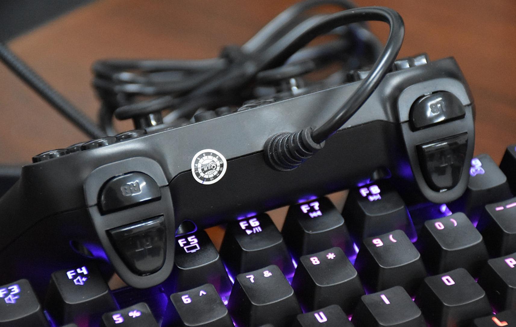 重拾热血,找回逝去的青春!一款合适的格斗手柄就能满足