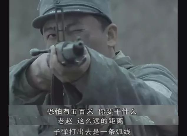 瞄准镜弹着点在准星下方,瞄准镜安在枪身左边还能瞄准吗