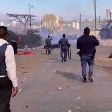 南非全国进入灾难状态的场面,南非大事件