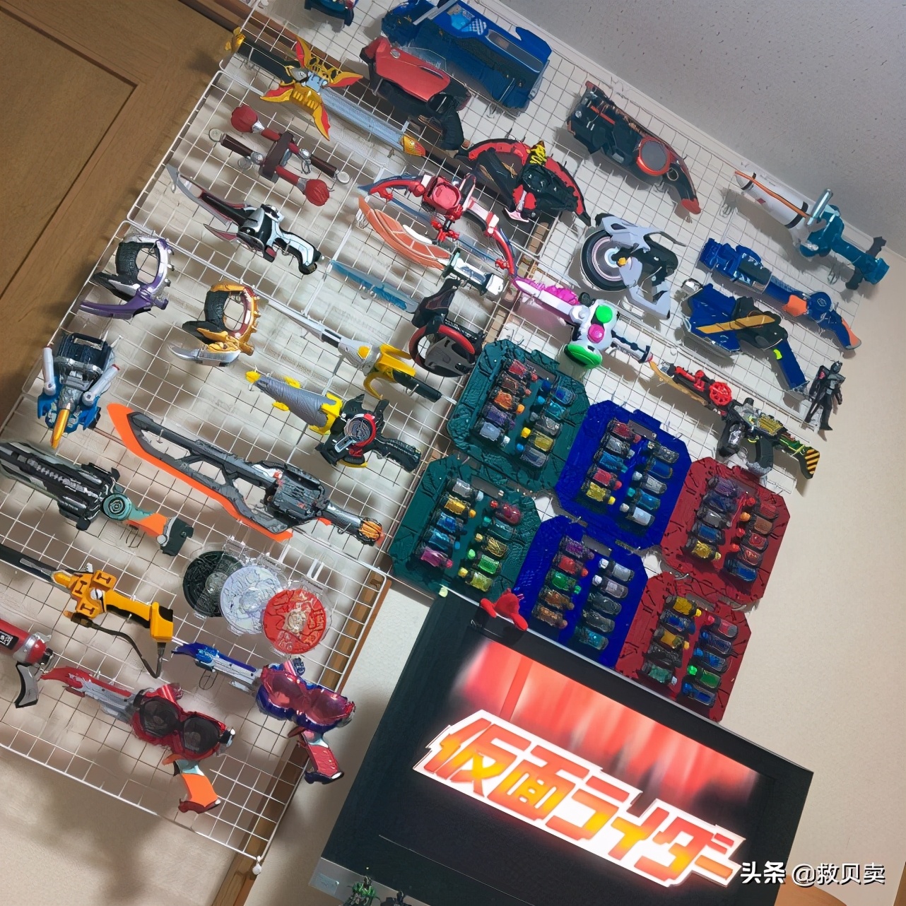 假面骑士逛漫展cosplay,假面骑士手办展示怎么摆