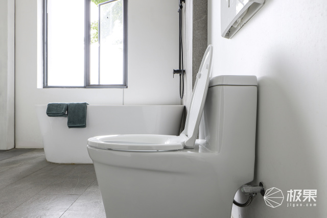 如厕冲水,厕所冲水便捷