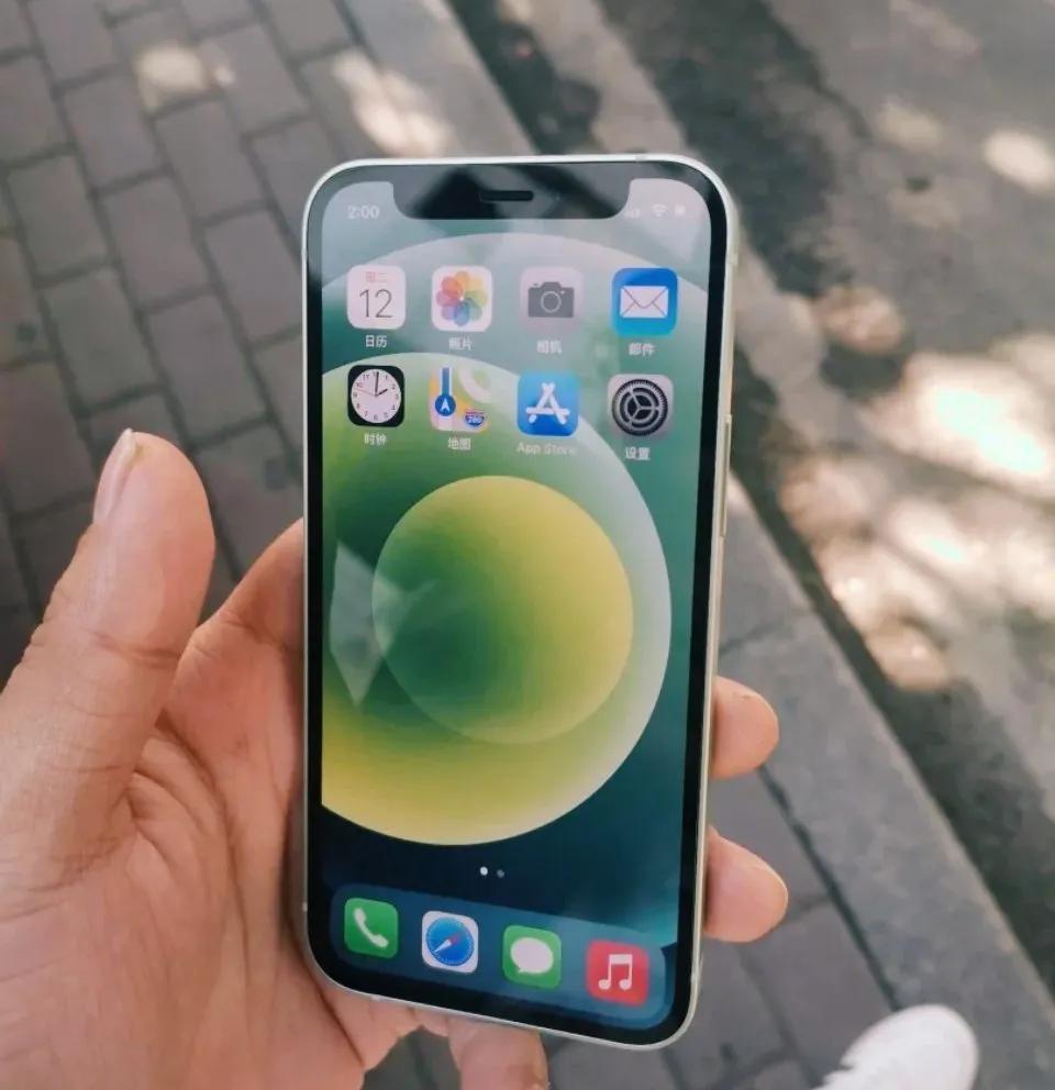 手机内存选128G还是256G?为何店老板劝我64G别考虑了