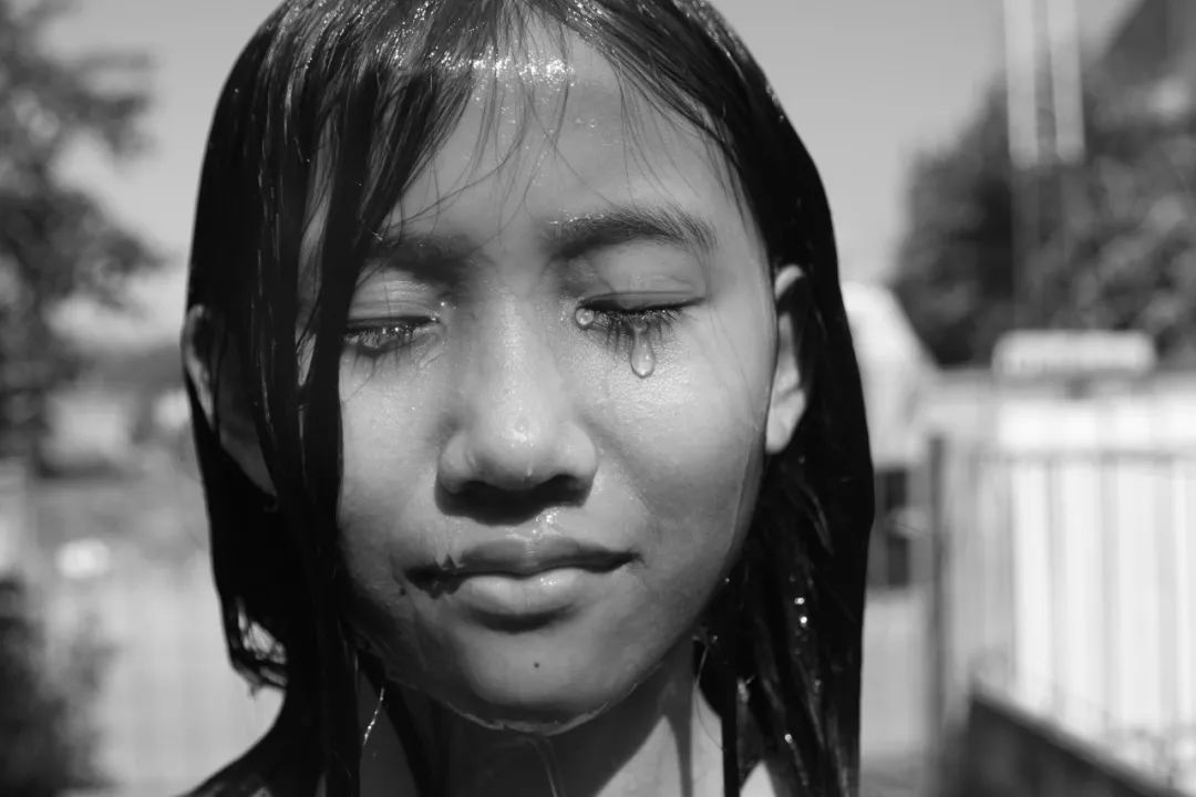 女童被男孩毁容,七岁女童遭男子伤害