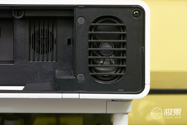 真正的无边框全屏电视机,超薄屏幕无边框电视