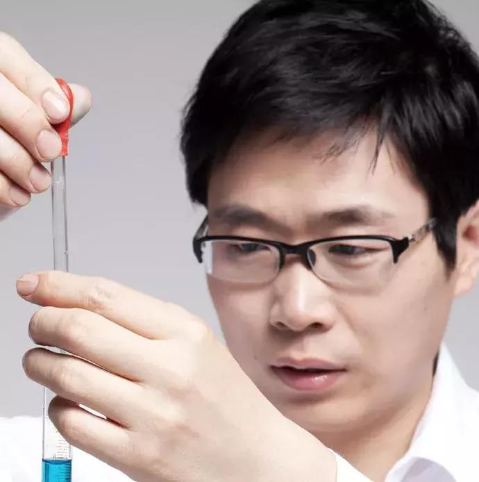 一招解决皮肤干燥让肌肤轻松换季,皮肤干燥敏感泛红怎么护肤