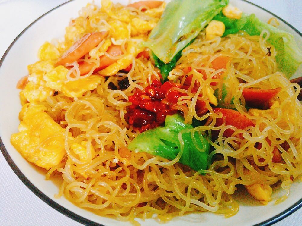 炒大锅米粉怎么炒不会粘在一起,广东米粉泡到什么程度才可以炒