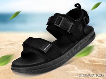 今夏最流行的凉鞋竟然都是透明的,今夏最值得入手的一款凉鞋