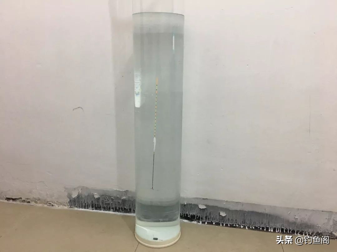 新手带钩调漂最简单方法,新手钓鲤鱼的最佳调漂方法