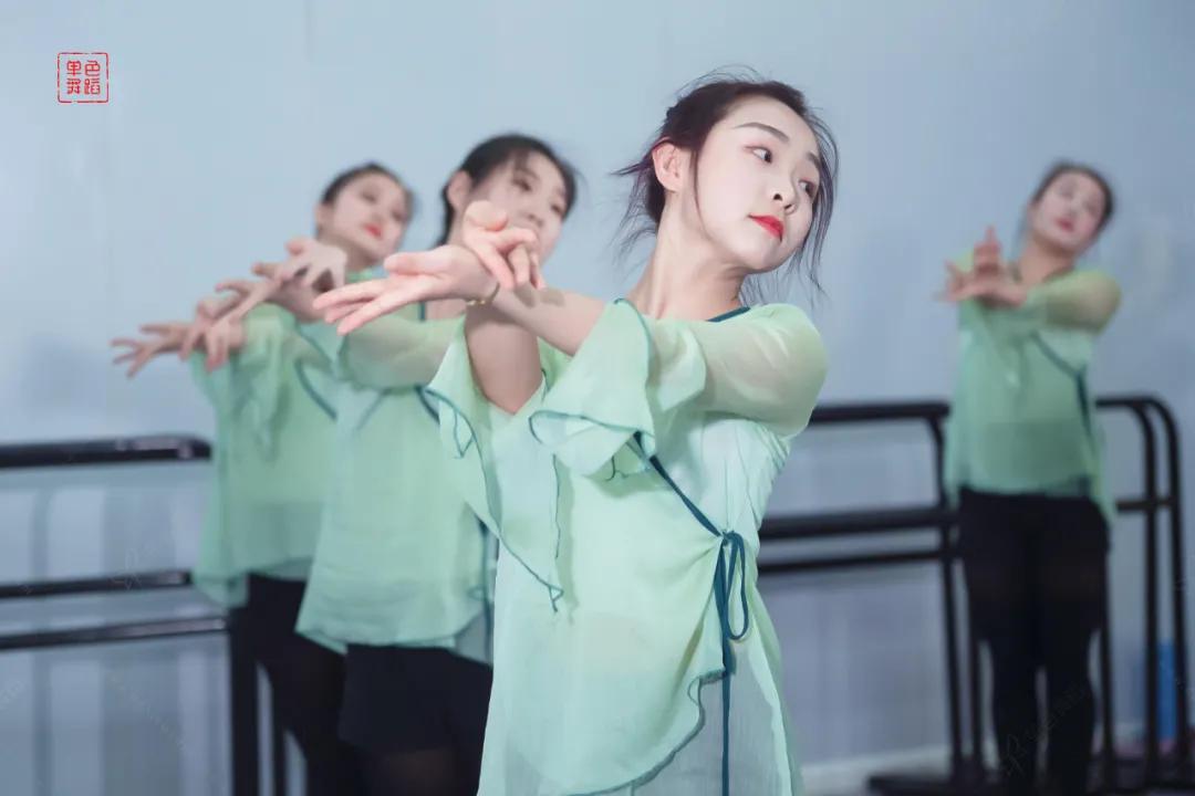 舞蹈提升形体的方法,舞蹈生瘦身秘诀