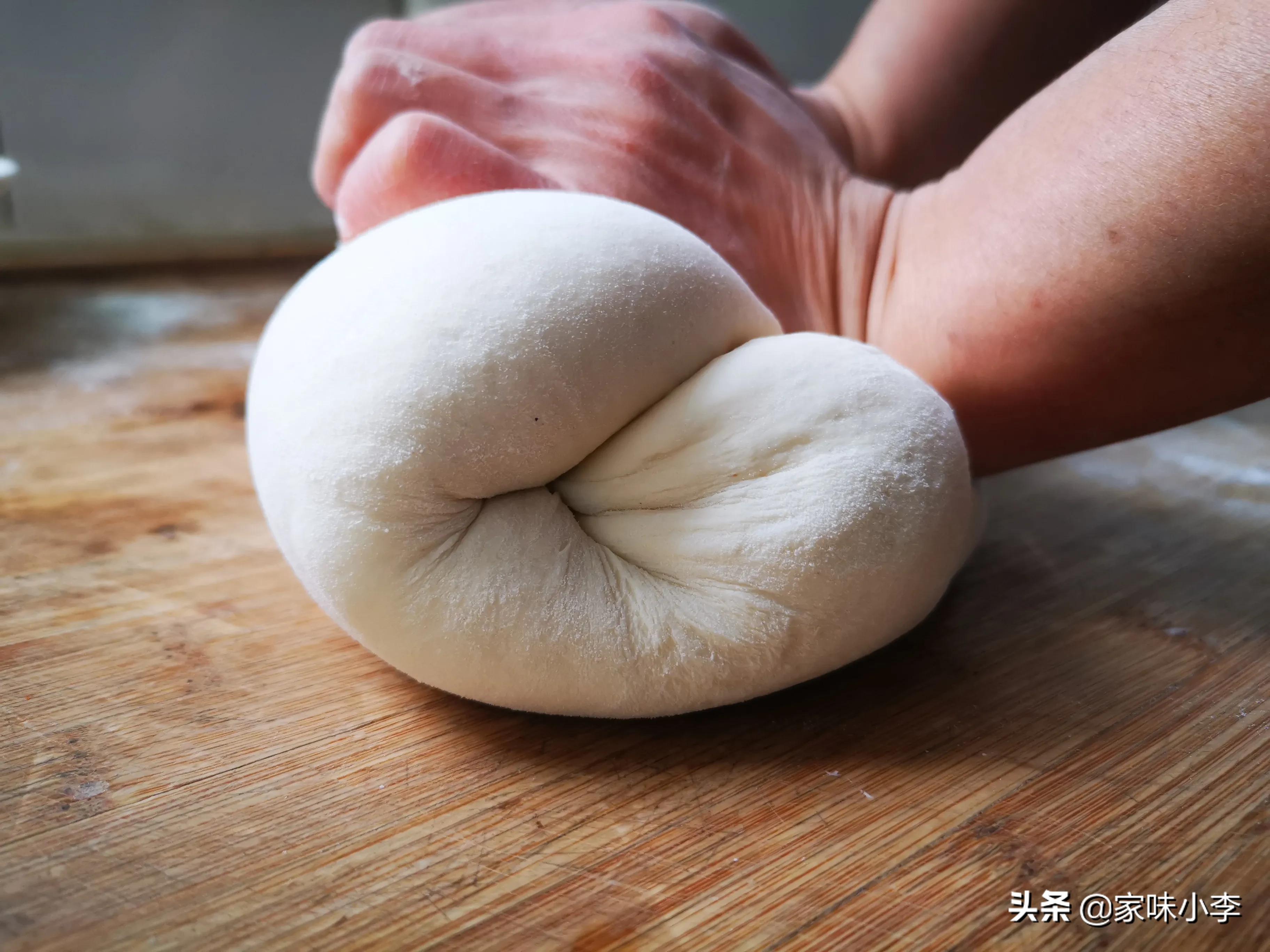 冷冻包子生坯是冷水蒸还是开水蒸,蒸包子时怎么才能让包子蓬松好吃