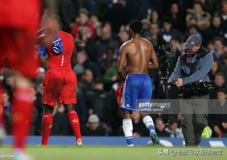 自称梅西曾辅佐他踢球，世界杯打假球贪得无厌头像被球迷印上美元