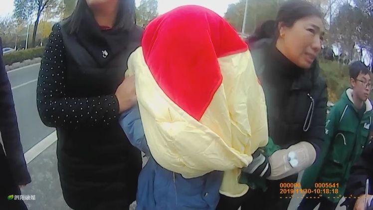 泗阳民警：你要跳下去，我也跳！“最美誓言”感化轻生女子