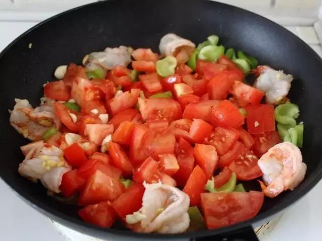 西红柿炒虾仁家常做法简单好吃,后厨小沈阳西红柿炒虾仁教学