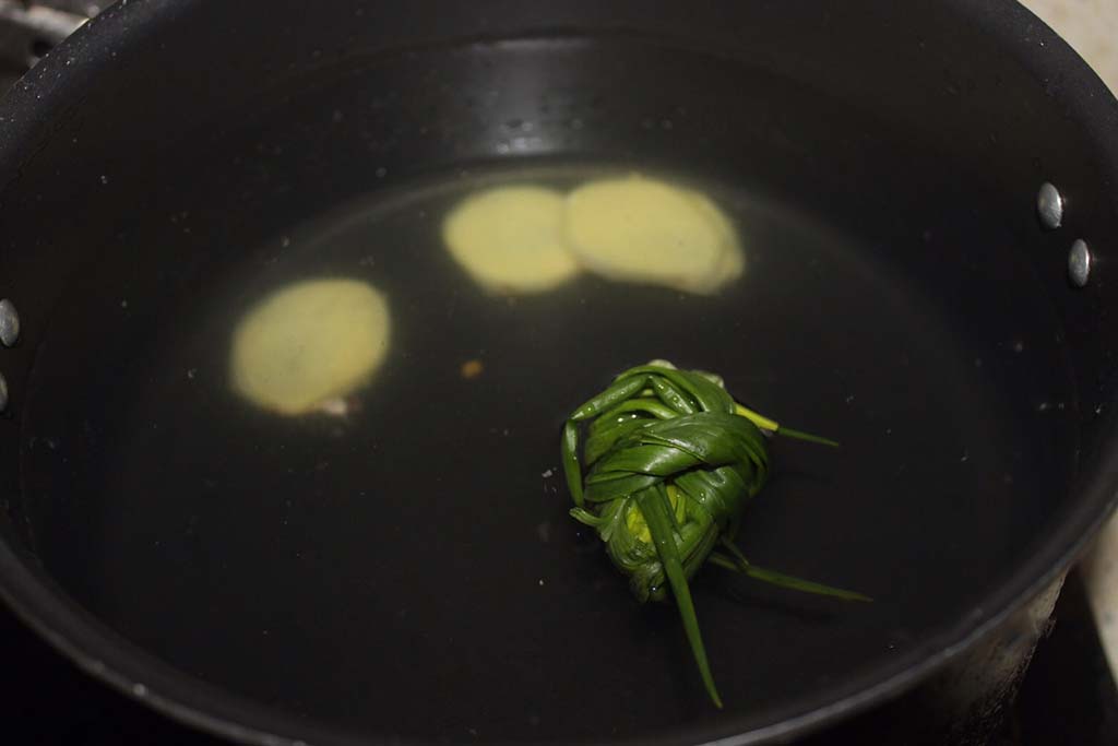 正宗白切鸡浸法,广东正宗白切鸡浸熟法要关火吗