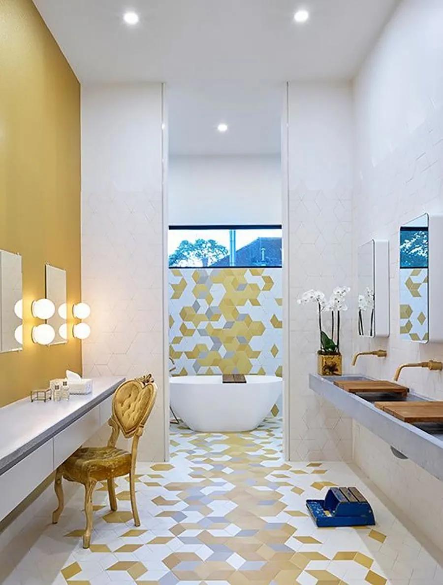 4平米卫生间瓷砖600*1200直贴效果,卫生间400*800深灰色瓷砖腰线效果