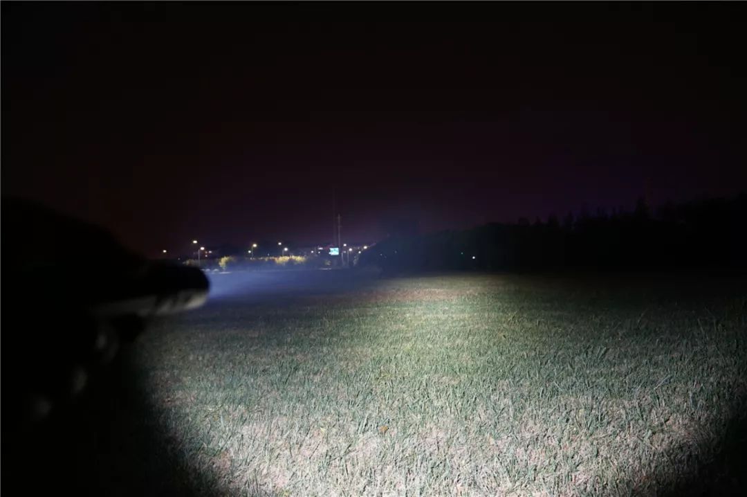 fenix菲尼克斯pd36r强光手电测评,fenixpd36rv2.0战术手电筒