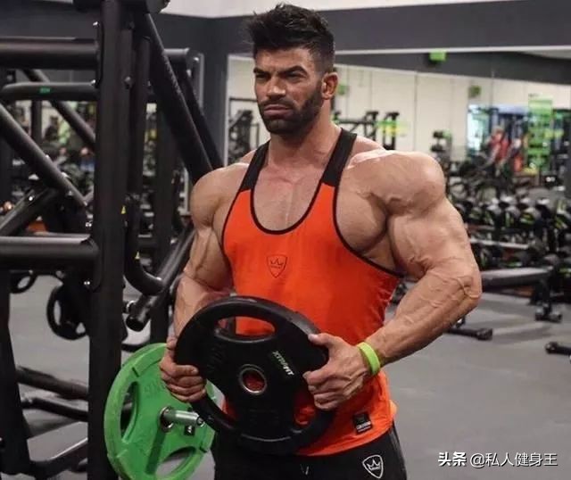 如何才能练出饱满的胸肌,五个动作教你如何练出饱满胸肌