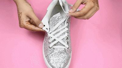 夏天鞋带这样系好穿又时髦,把鞋带怎么绑更紧