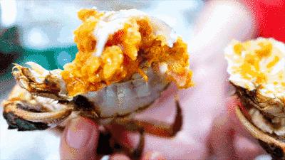 螃蟹煮熟的时候怎么处理比较干净,煮熟的螃蟹应该怎么处理才能吃