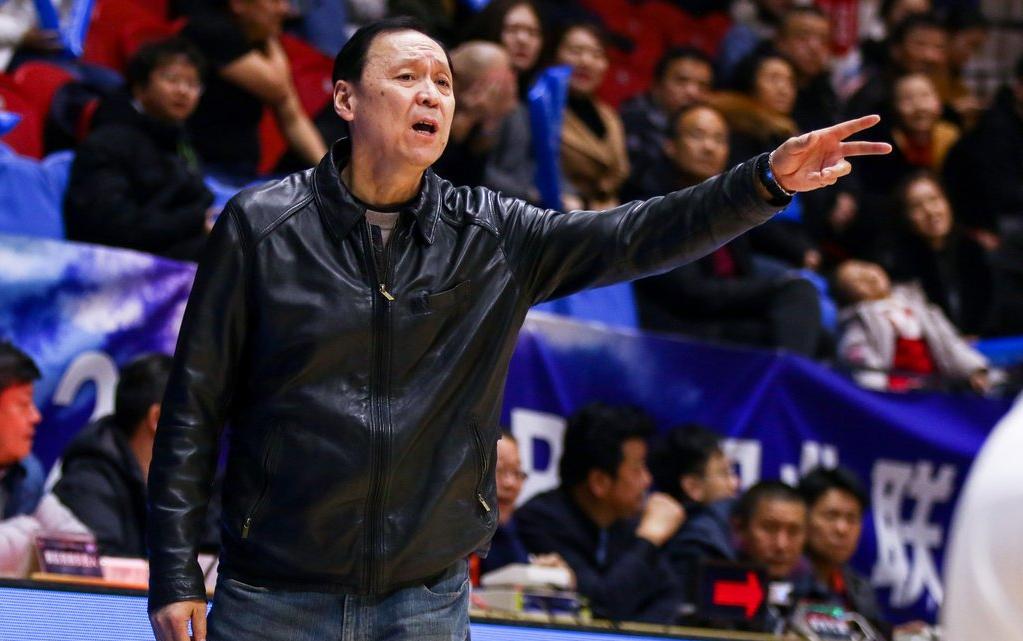 cba主教练暴怒骂球员,中国男篮主教练范斌