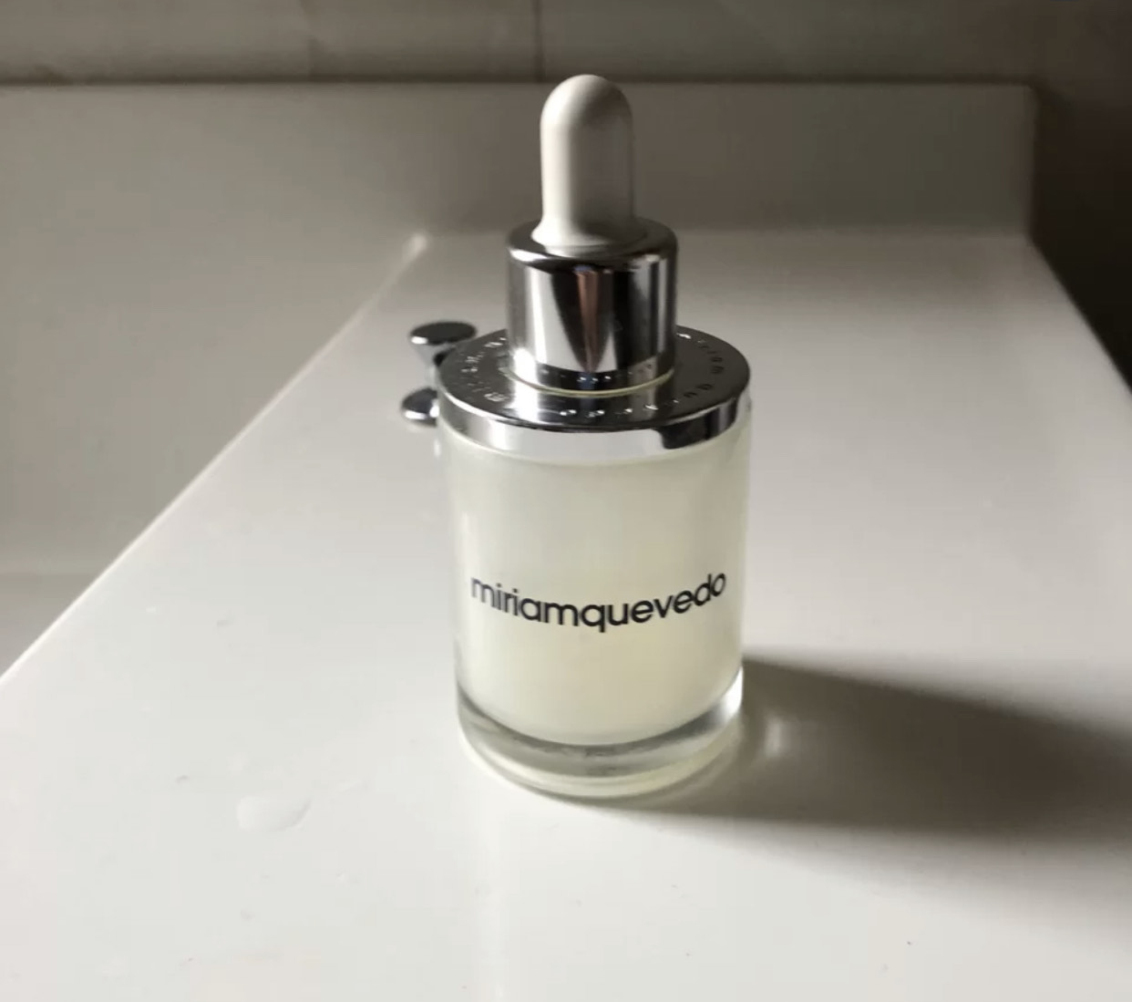 雅诗兰黛线雕怎么用效果好,雅诗兰黛线雕精华官方手法