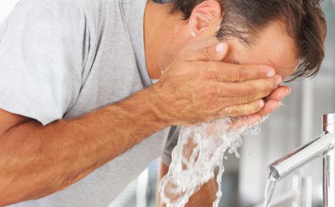 男士洗面奶祛痘印,祛痘洗面奶推荐男士国货