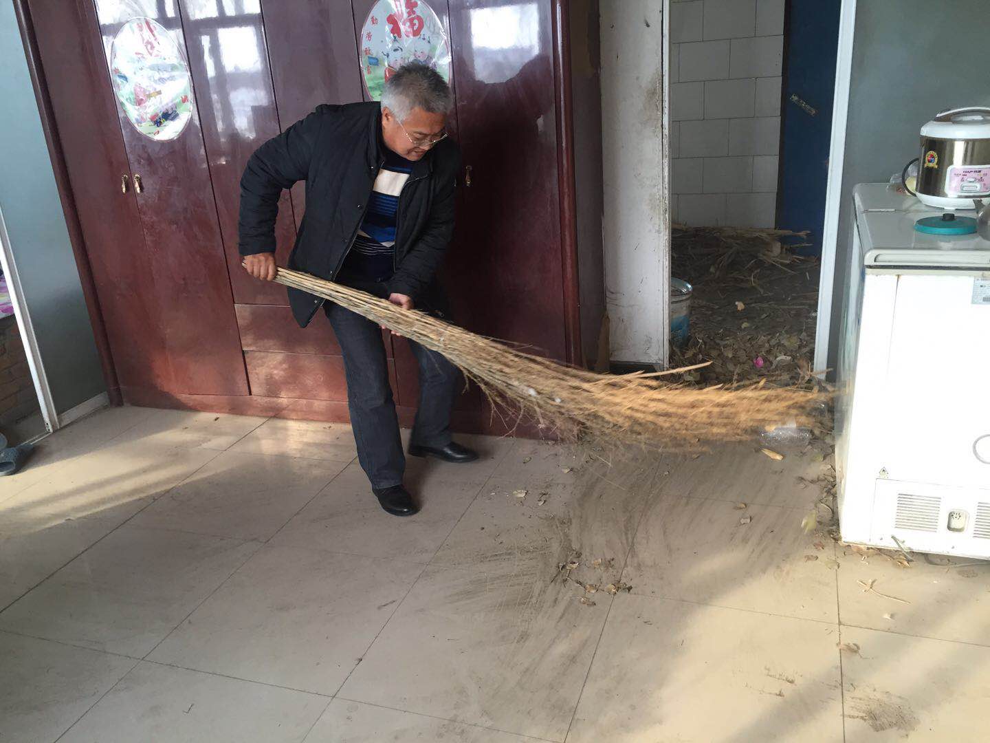 农商银行驻村工作日志,驻村辅警工作日志模板