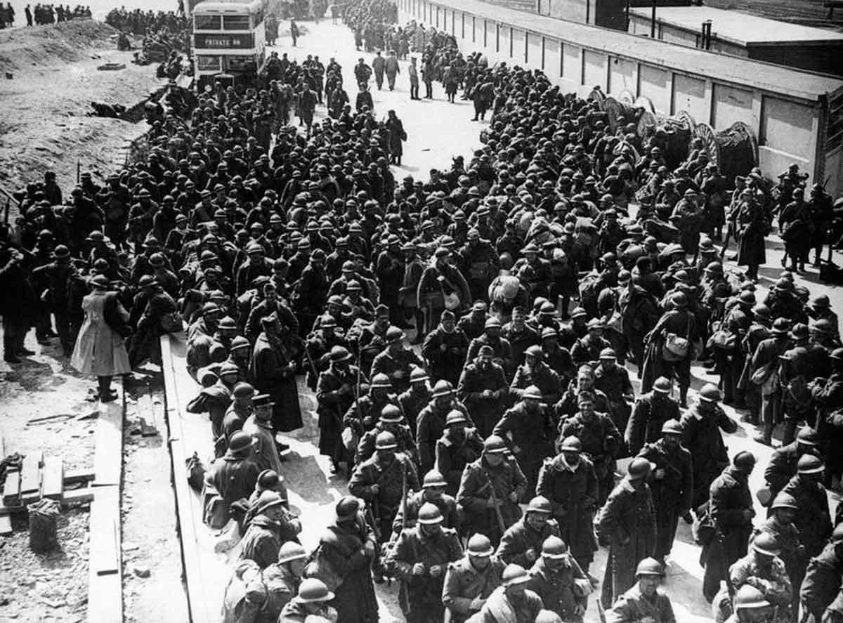 预见纳粹与二战，战争结束却黯然下台，丘吉尔为何被英国人抛弃？