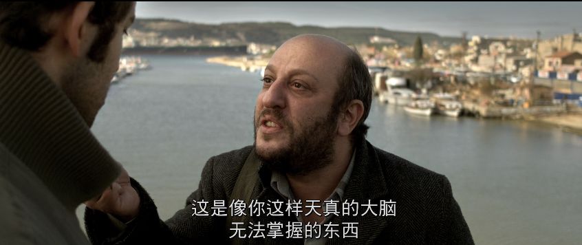 导演拒绝删减任何镜头!片长3小时,生生扯下了理想主义的遮羞布