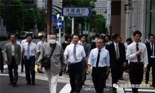 出国工作的利弊有哪些方面,现在出国工作靠谱吗