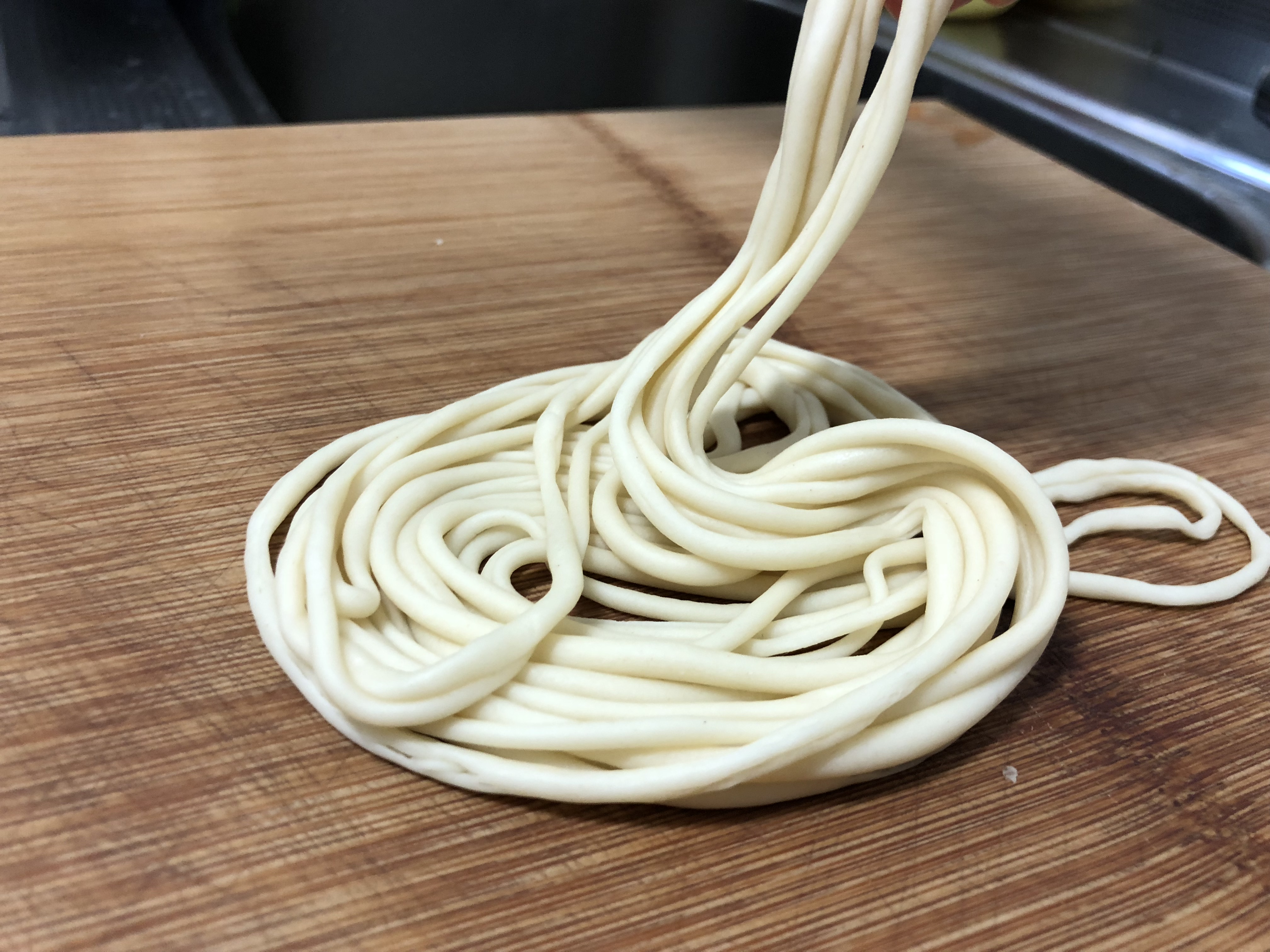 怎么在家做拉面最简单的方法,拉面怎么做好吃又简单学生版