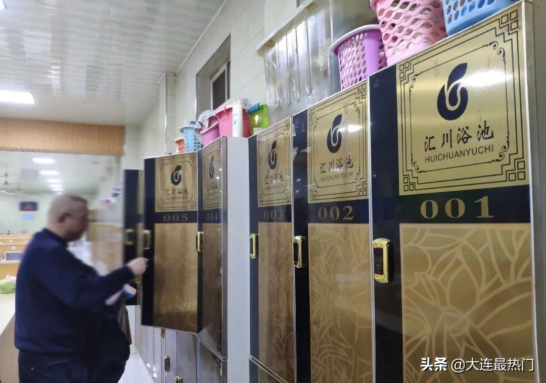 去澡堂搓澡要多长时间,多久用搓澡巾搓一次澡最好