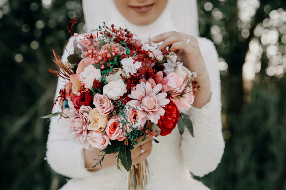 女人有这几种表现说明爱你很深了,这才是一个女人爱你入骨的表现