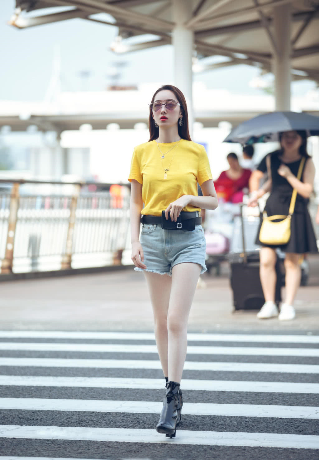 小个子御姐风女明星穿搭,甜美好看的小姐姐