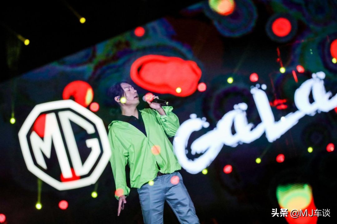 搞搞跑车，玩玩经典，它难道不香吗？