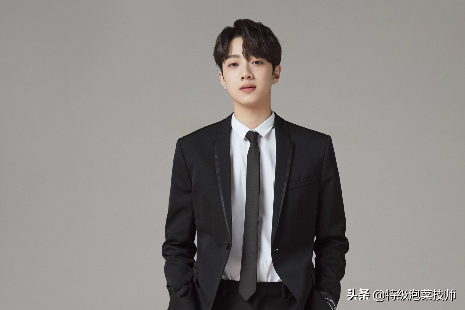 从韩国回来的人气小鲜肉怒斥机场粉丝，路人：高高在上不好吧