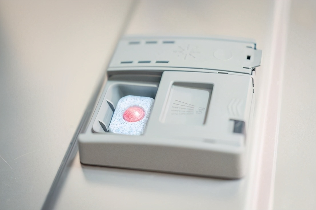 分区洗10套洗碗机,海尔晶彩迭代和晶彩系列