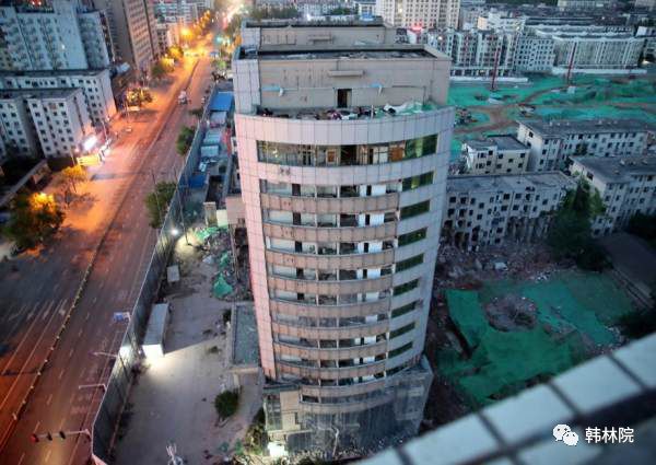 谁来捍卫淄博的幸福感,谁来捍卫教师的尊严