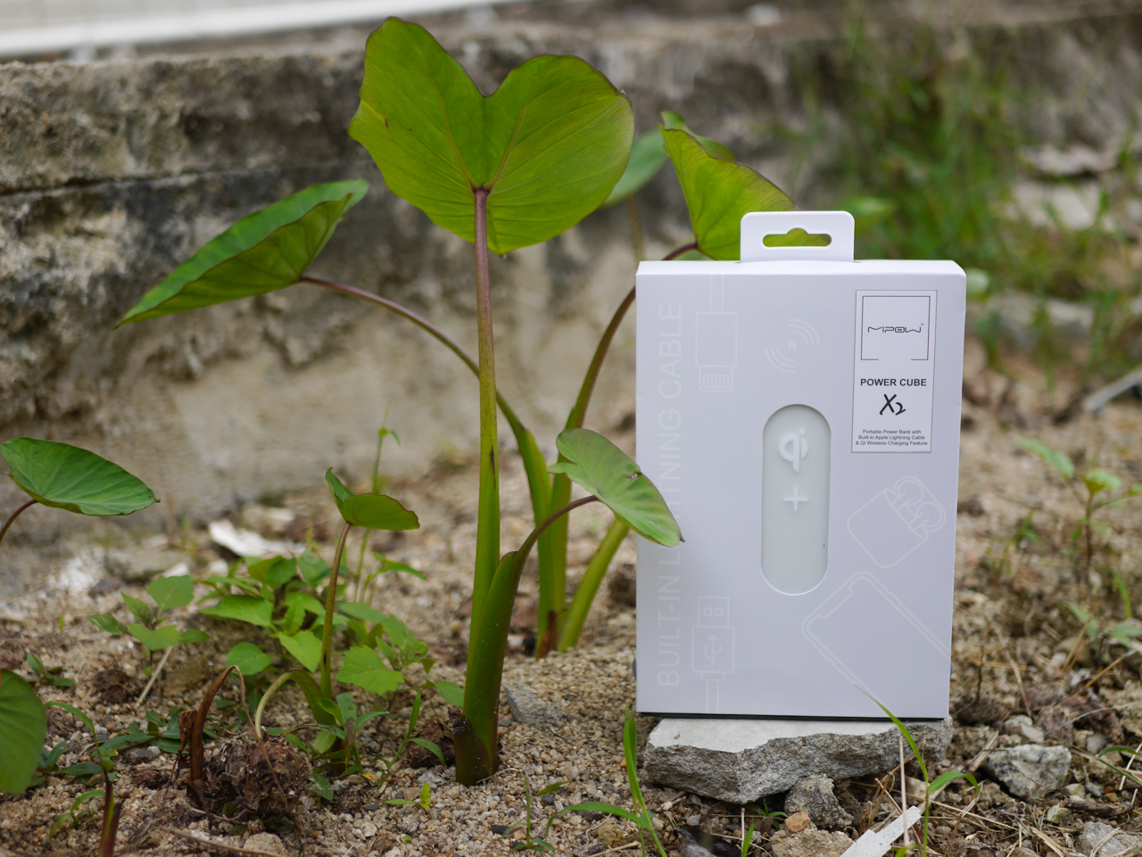 麦泡充电宝powercubex2,不用充电器充电就能把手机充满电